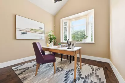 Hallway Photo of 12576 26a Avenue, Surrey, BC