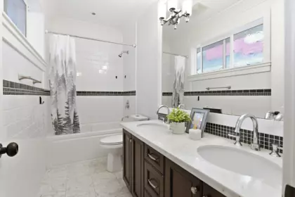 Mudroom Photo of 12576 26a Avenue, Surrey, BC