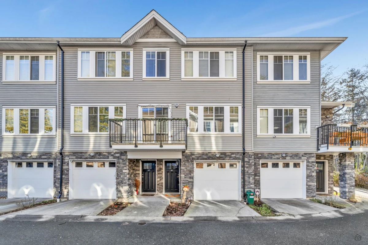 Family Room Photo of 41 13864 Hyland Road, Surrey, BC