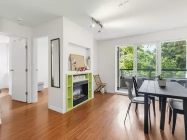 202 6888 Southpoint Drive, Burnaby, BC, Burnaby — Apartment/Condo for sale