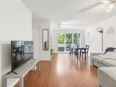 202 6888 Southpoint Drive, Burnaby, BC, Burnaby — Apartment/Condo for sale