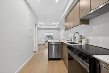 Kitchen Photo of E512 10829 140 Street, Surrey, BC