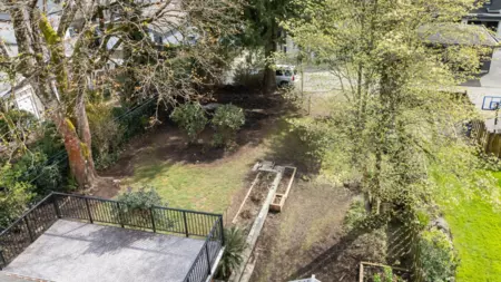 Office / Den Photo of 753 E 9th Street, North Vancouver, BC