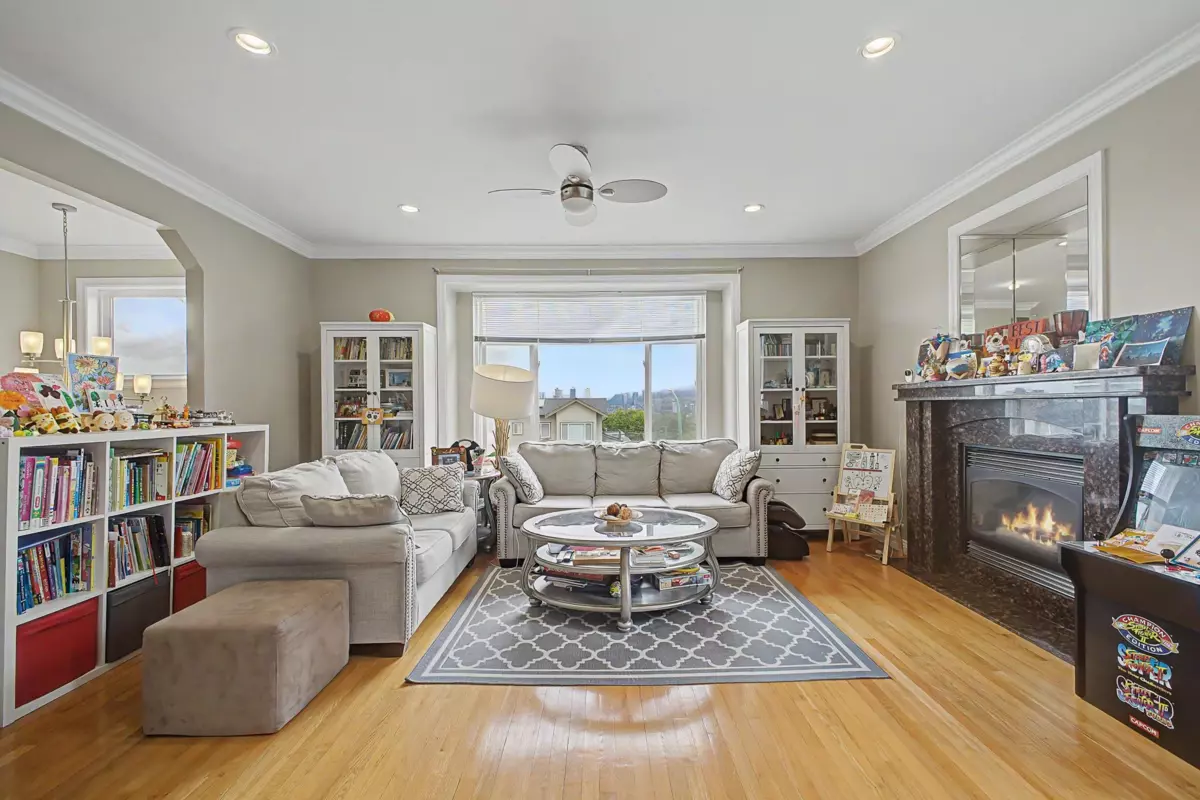 Family Room Photo of 4694 Northview Court, Burnaby, BC