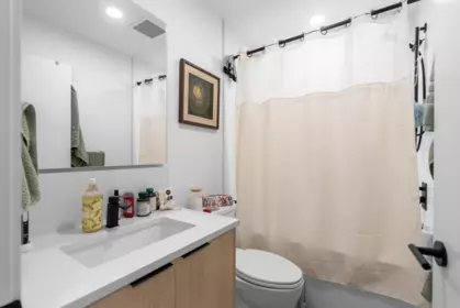 Guest Bathroom Photo of 317 422 E 3rd Street, North Vancouver, BC