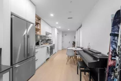 Kitchen Photo of 317 422 E 3rd Street, North Vancouver, BC