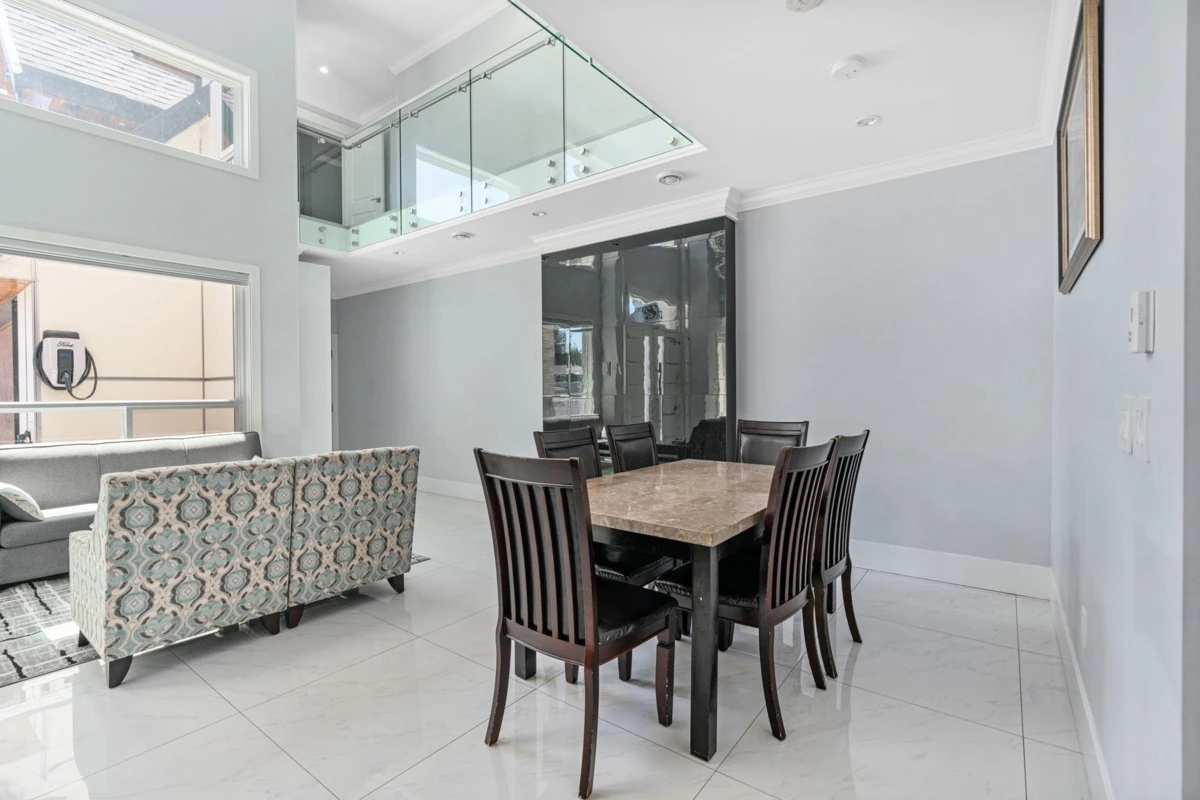 Dining Area Photo of 12973 Glengarry Crescent, Surrey, BC