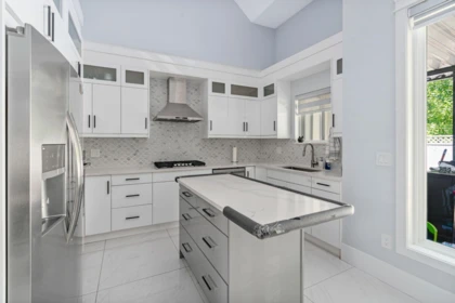 Kitchen Photo of 12973 Glengarry Crescent, Surrey, BC