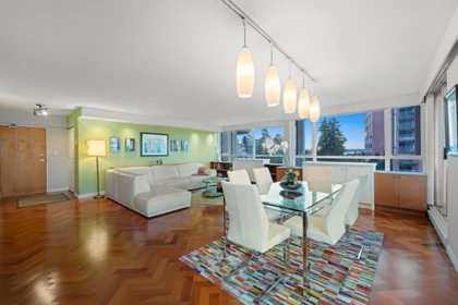 Pantry Photo of 503 2203 Bellevue Avenue, West Vancouver, BC