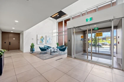 Entry Foyer Photo of 2011 13428 105 Avenue, Surrey, BC