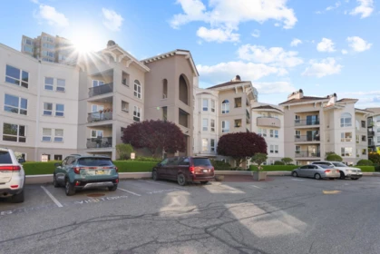 206 3172 Gladwin Road, Abbotsford, BC, Abbotsford — Apartment/Condo for sale