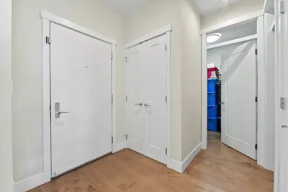 516 14855 Thrift Avenue, White Rock, BC, White Rock — Apartment/Condo for sale