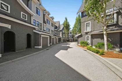 Garage Interior Photo of 2 3303 Rosemary Heights Crescent, Surrey, BC