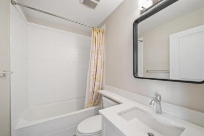 Guest Bathroom Photo of 2 3303 Rosemary Heights Crescent, Surrey, BC