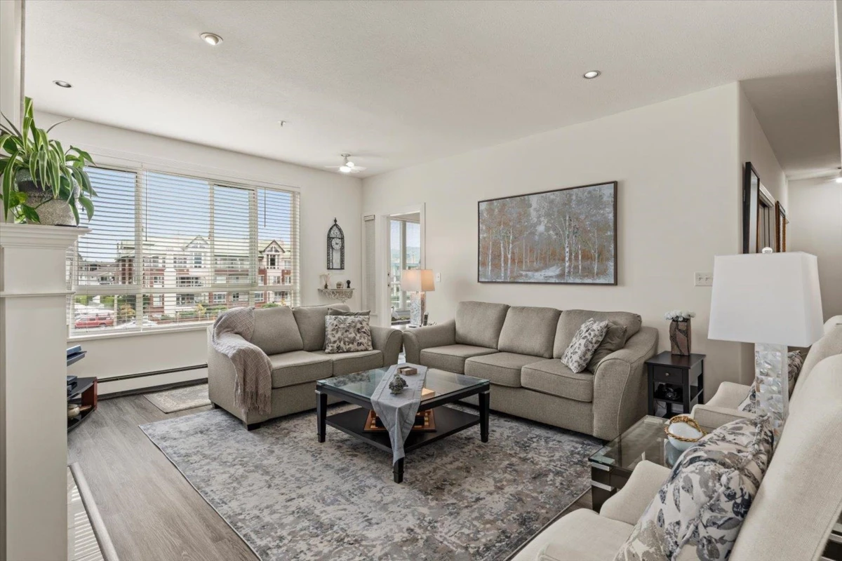 Family Room Photo of 207 45770 Spadina Avenue, Chilliwack, BC