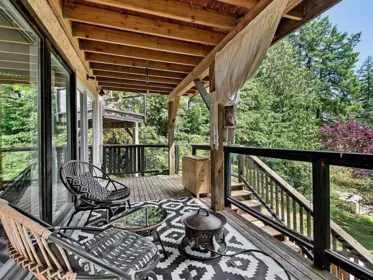 Laundry Room Photo of 1211 Miller Road, Bowen Island, BC