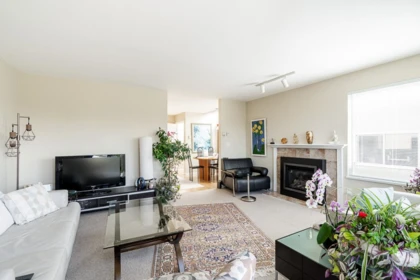 Basement Recreation Room Photo of 238 W 4th Street, North Vancouver, BC
