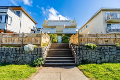 238 W 4th Street, North Vancouver, BC, North Vancouver — Triplex for sale