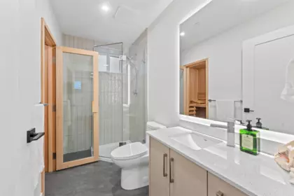 Hallway Photo of 2719 E 46th Avenue, Vancouver, BC