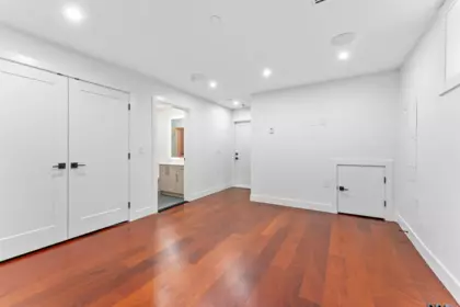 Mudroom Photo of 2719 E 46th Avenue, Vancouver, BC
