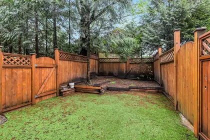 Office / Den Photo of 20 7090 180 Street, Surrey, BC