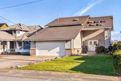20346 Wharf Street, Maple Ridge, BC, Maple Ridge — Single Family Residence for sale