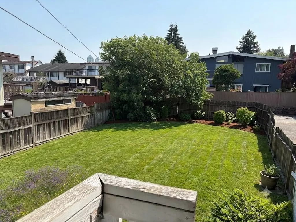 Family Room Photo of 3850 Moscrop Street, Burnaby, BC