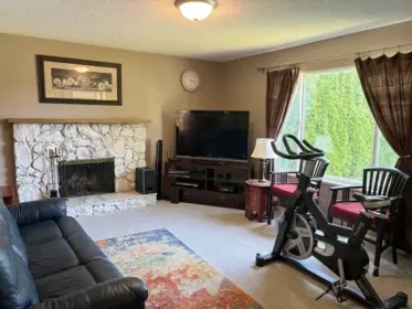 Kitchen Photo of 3850 Moscrop Street, Burnaby, BC