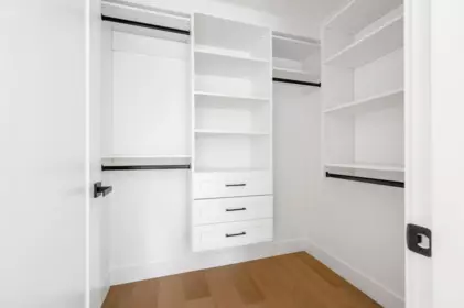Mudroom Photo of 2 950 W 17th Avenue, Vancouver, BC