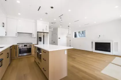 Pantry Photo of 2 950 W 17th Avenue, Vancouver, BC