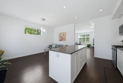Primary Bedroom Photo of 7 16357 15 Avenue, Surrey, BC