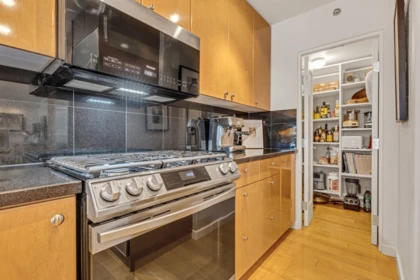 Breakfast Nook Photo of 1404 819 Hamilton Street, Vancouver, BC