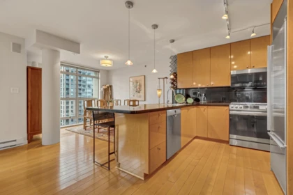 1404 819 Hamilton Street, Vancouver, BC, Vancouver — Apartment/Condo for sale