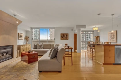 1404 819 Hamilton Street, Vancouver, BC, Vancouver — Apartment/Condo for sale