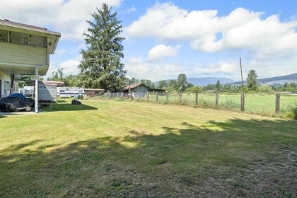 Breakfast Nook Photo of 489 Prairie Avenue, Port Coquitlam, BC
