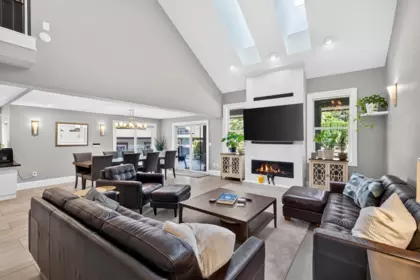 Breakfast Nook Photo of 19185 90 Avenue, Surrey, BC