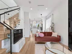 2977 E 42nd Avenue, Vancouver, BC