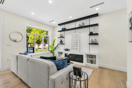 1 281 E 48th Avenue, Vancouver, BC, Vancouver — Half Duplex for sale