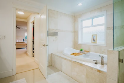 Powder Room Photo of 16050 79 Avenue, Surrey, BC