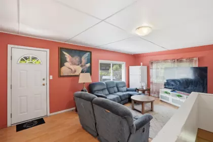 Breakfast Nook Photo of 5689 Porpoise Bay Road, Sechelt, BC