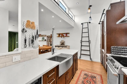 304 1420 E 7th Avenue, Vancouver, BC, Vancouver — Apartment/Condo for sale