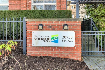 40 20738 84 Avenue, Langley, BC, Langley — Townhouse for sale