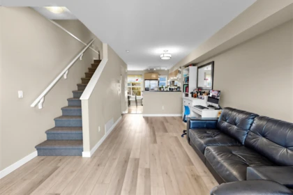 19 7100 Lynnwood Drive, Richmond, BC, Richmond — Townhouse for sale
