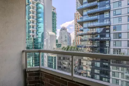 Breakfast Nook Photo of 903 1330 Hornby Street, Vancouver, BC