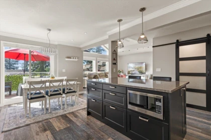 Kitchen Photo of 11 8590 Sunrise Drive, Chilliwack, BC