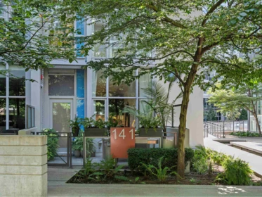 141 E 1st Avenue, Vancouver, BC, Vancouver — Townhouse for sale