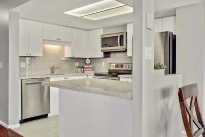 Guest Bathroom Photo of 803 719 Princess Street, New Westminster, BC