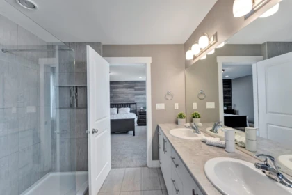 Entry Foyer Photo of 6185 Rexford Drive, Chilliwack, BC