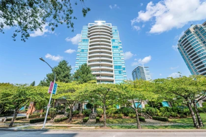 803 6611 Southoaks Crescent, Burnaby, BC, Burnaby — Apartment/Condo for sale