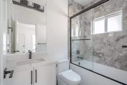 Laundry Room Photo of 10272 166a Street, Surrey, BC